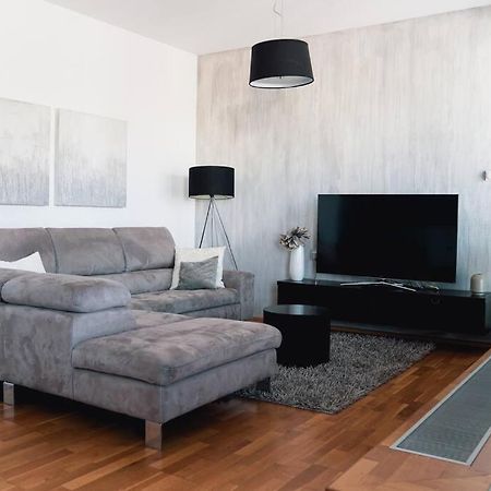 Prague Marina River View Apartment Close To City Centre Free Parking Екстериор снимка