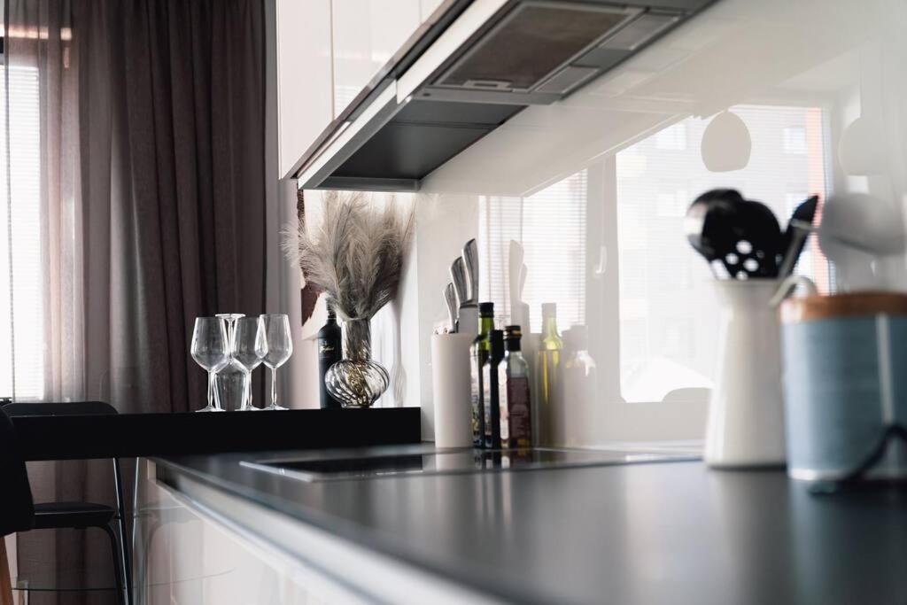 Prague Marina River View Apartment Close To City Centre Free Parking Екстериор снимка