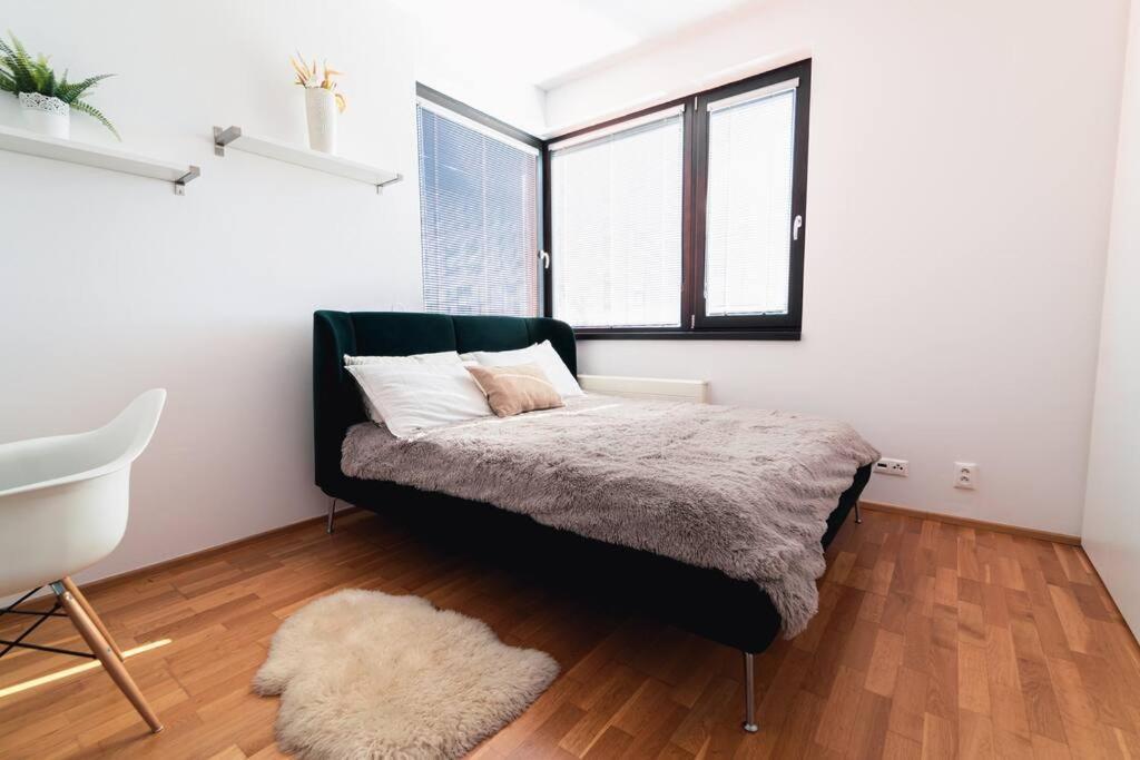 Prague Marina River View Apartment Close To City Centre Free Parking Екстериор снимка